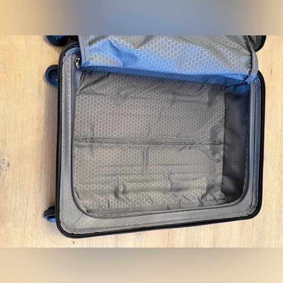 Tumi Pink Carry On Suitcase - Picture 6 of 10